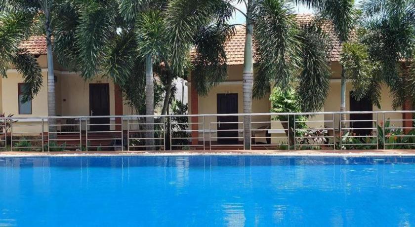 Castaways Resort Дуонг-Донг Экстерьер фото